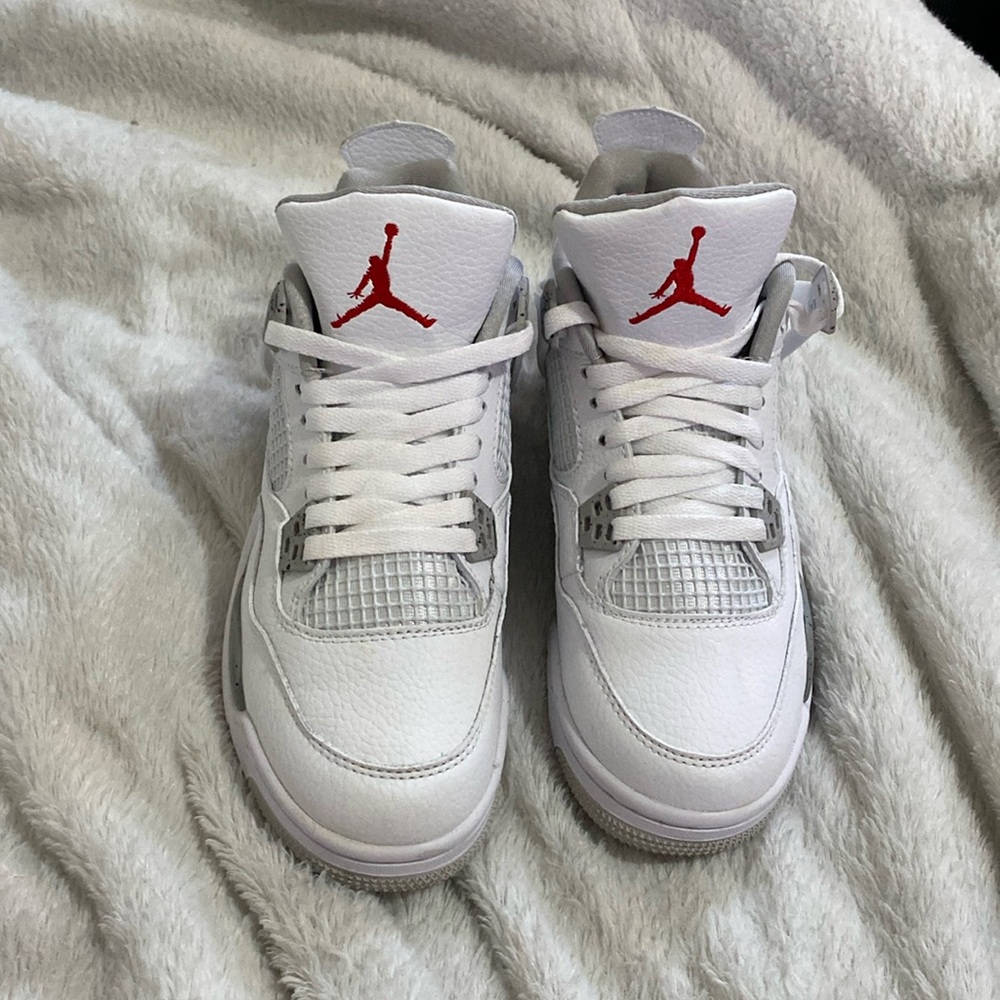 Jordan 4 white oero